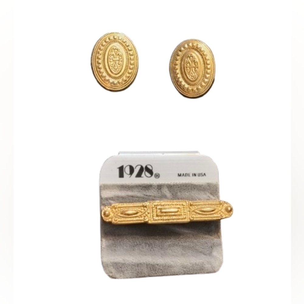 Vintage Matching Earrings And Brooch